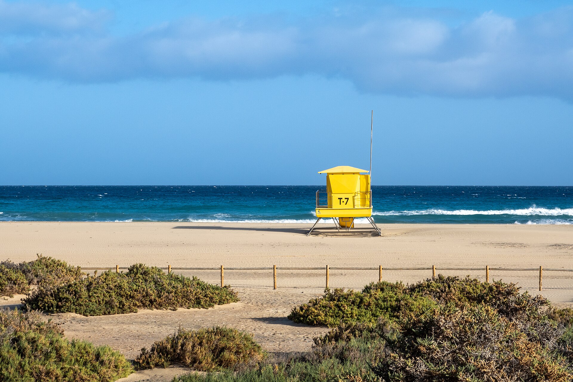 Playas para niños en Corralejo: aguas tranquilas y arena dorada