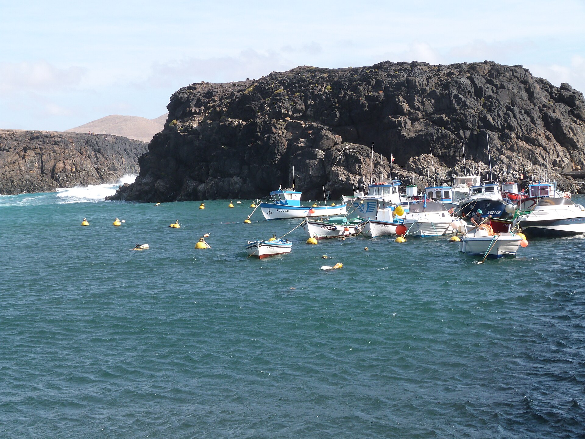 Surf en Corralejo: mejores spots para principiantes y avanzados